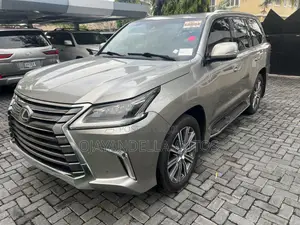 Lexus LX 570 AWD 2017 Silver
