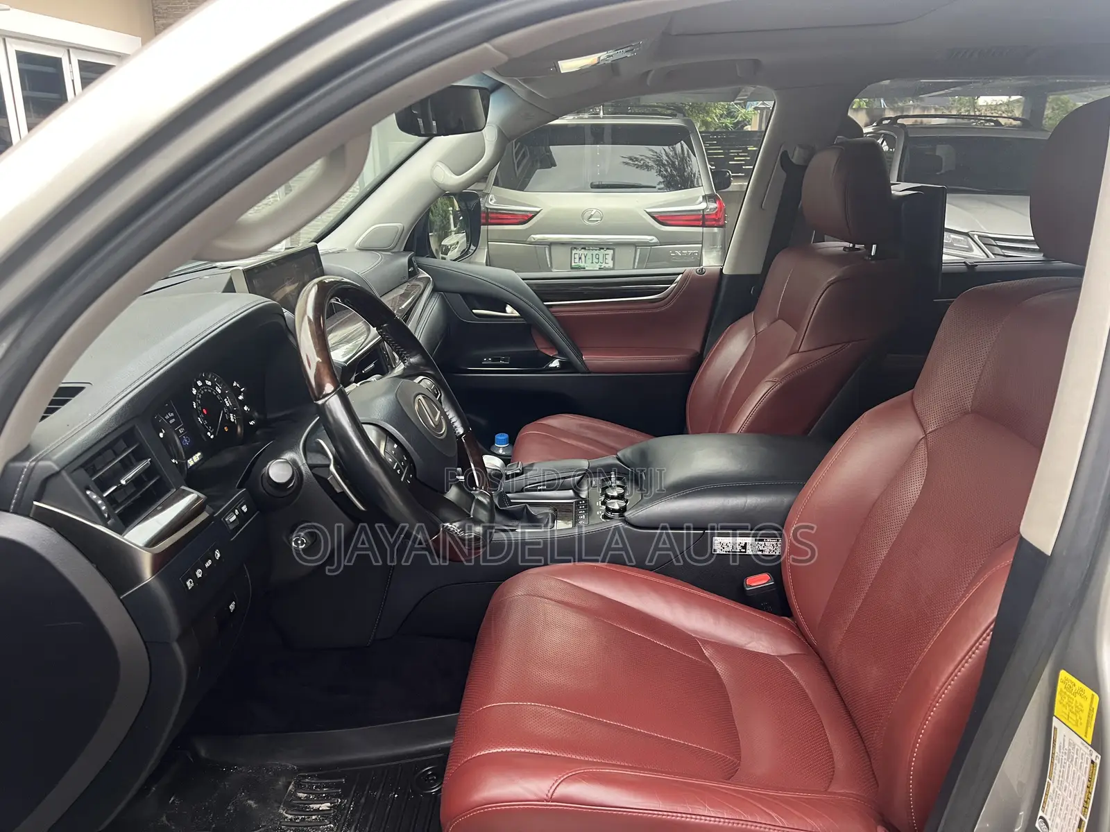 Lexus LX 570 AWD 2017 Silver