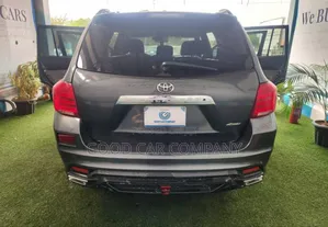 Toyota Highlander L 2022 Gray