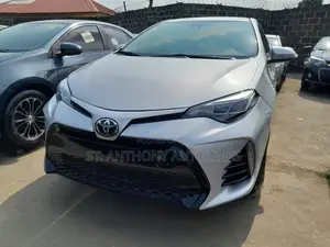 Toyota Corolla LE Eco (1.8L 4cyl 2A) 2018 Silver