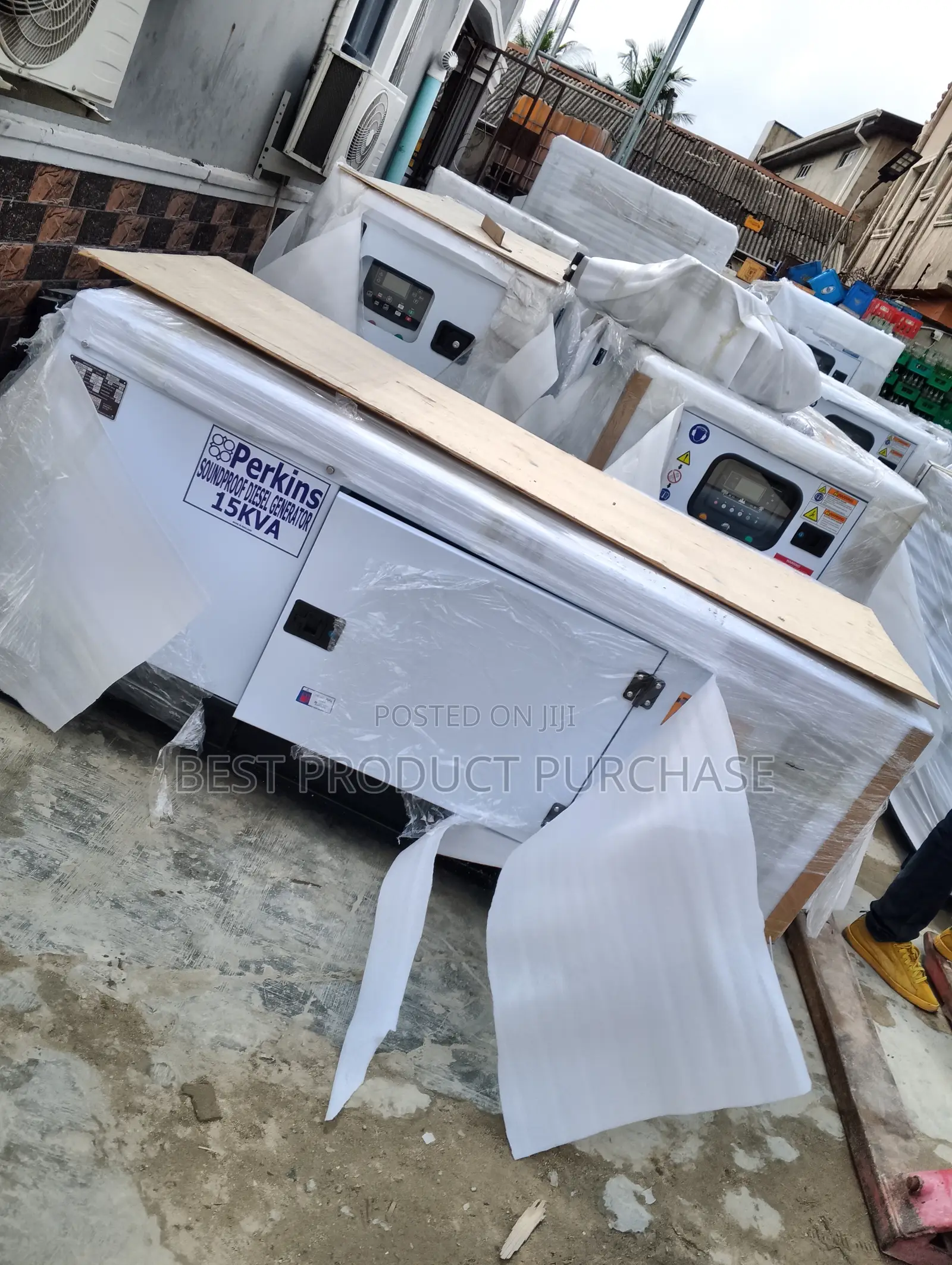 High-Efficiency 15kva Perkins Silent Set - 400v Voltage, Compact Dimen