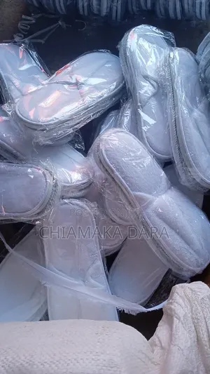 Wholesale Fluffy Slippers