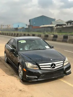 Mercedes-Benz C300 Sport 4Matic Sedan AWD (3.5L 6cyl 7A) 2013 Black