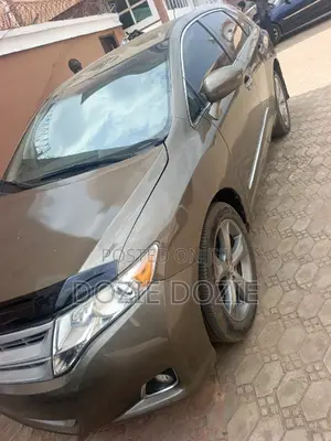 Toyota Venza 2013 Gold