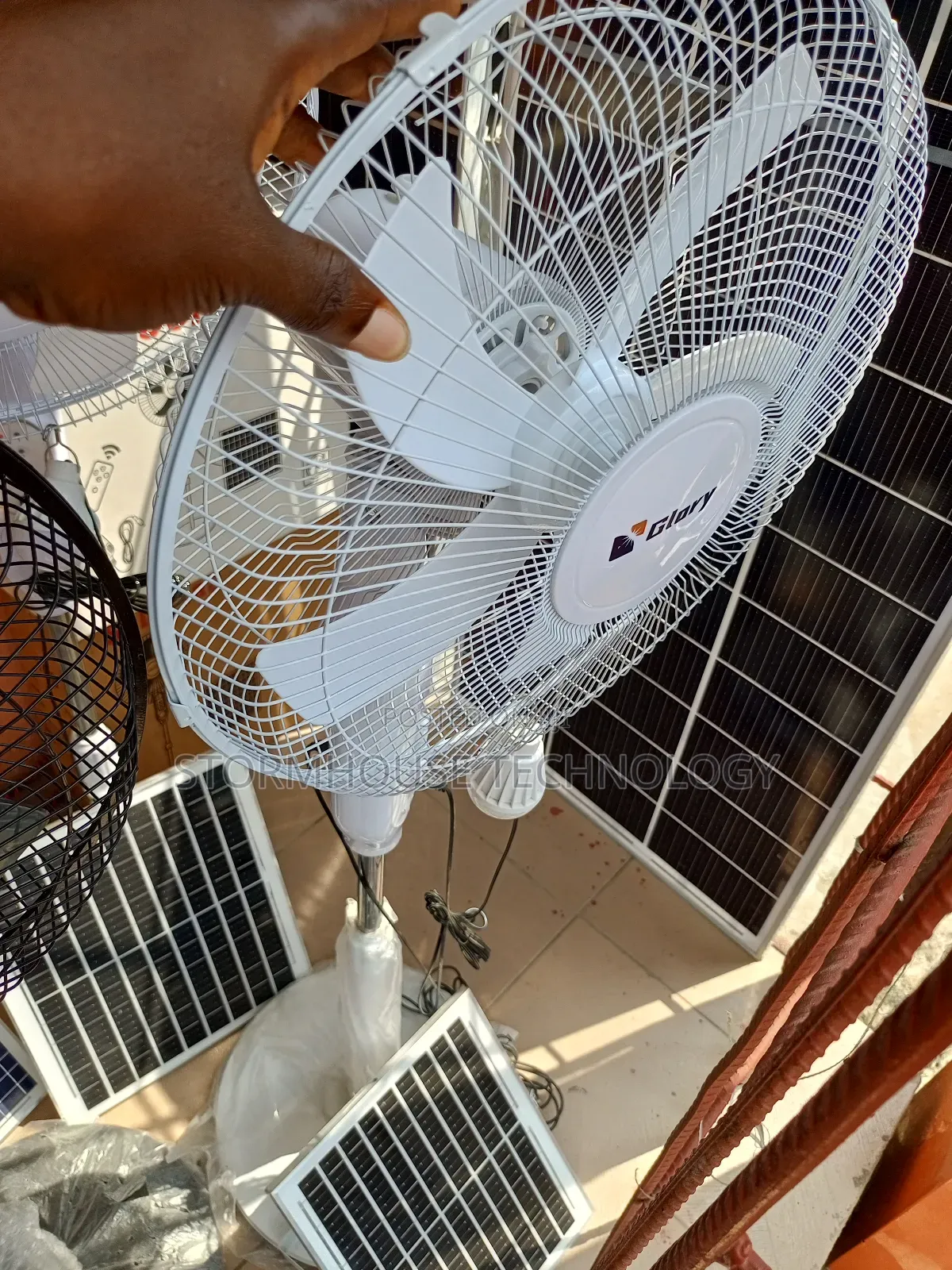 Solar 16" Fan