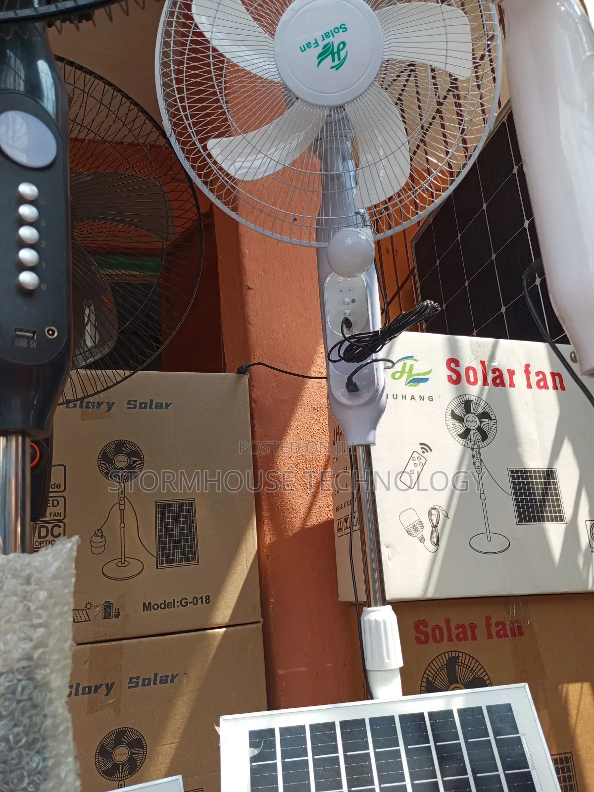 Solar 16" Fan