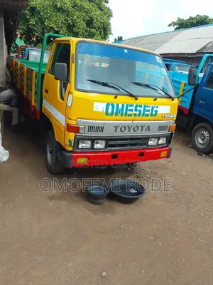 Toyota Dyna 150 Four Tyres Truck