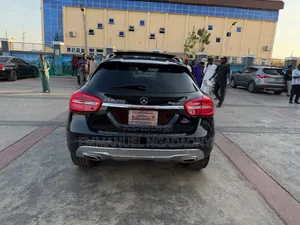 Mercedes-Benz GLA 250 2015 Black