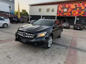 Mercedes-Benz GLA 250 2015 Black