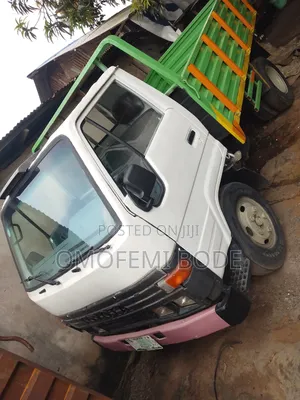 Toyota Dyna 200 Six Tyres 2rz Petrol Truck