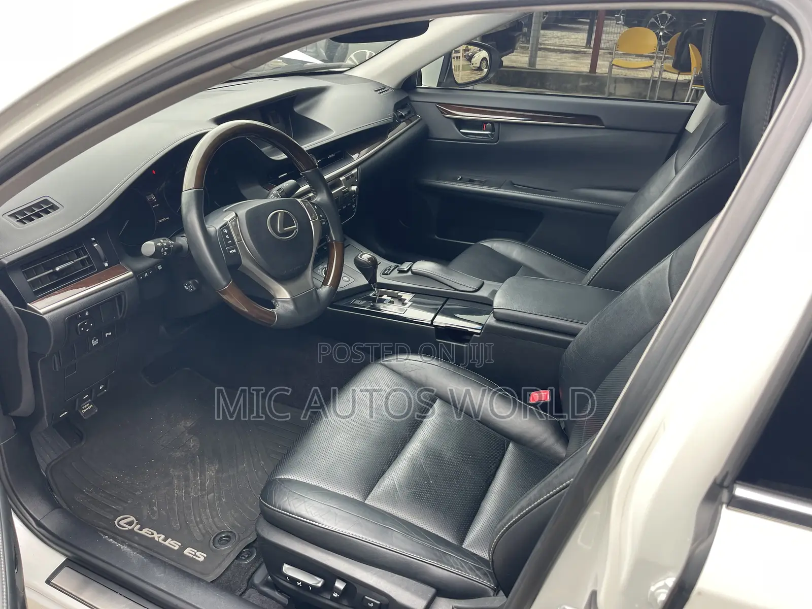 Lexus ES 2014 White