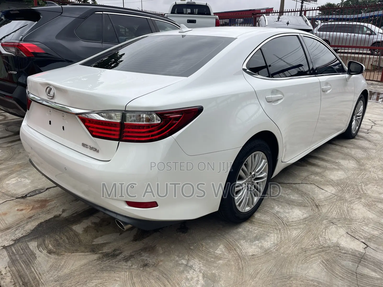 Lexus ES 2014 White