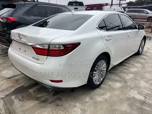 Lexus ES 2014 White