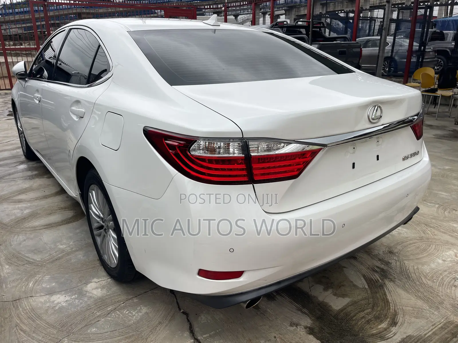 Lexus ES 2014 White
