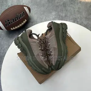 High Quality Nike Zoom Vomero 5 Foam Luxury Sneakers