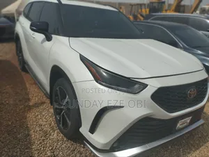 Toyota Highlander 2021 White