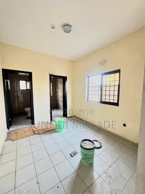 3bdrm Apartment in Lekki Phase 1 for rent