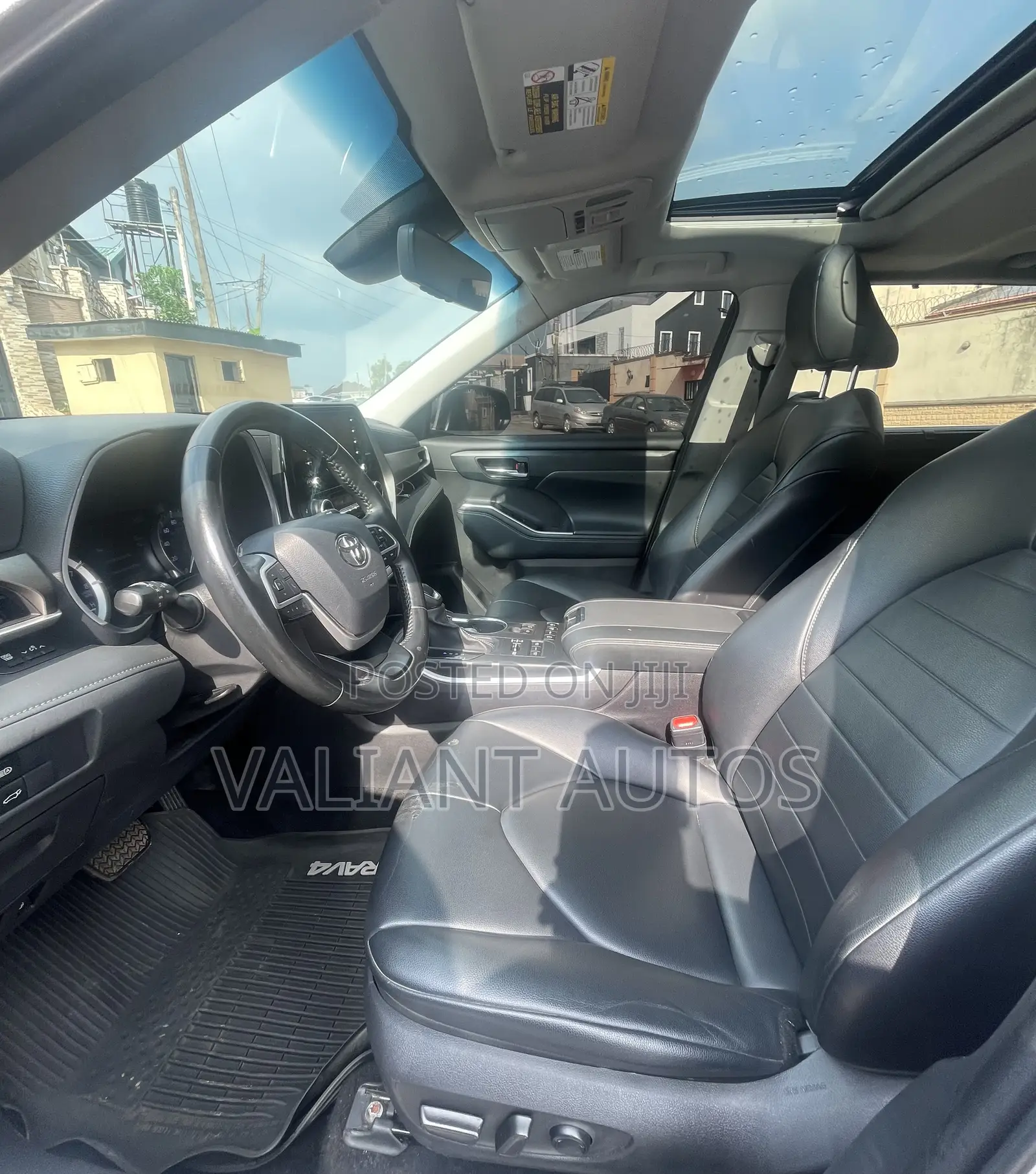 Toyota Highlander 2022 Silver