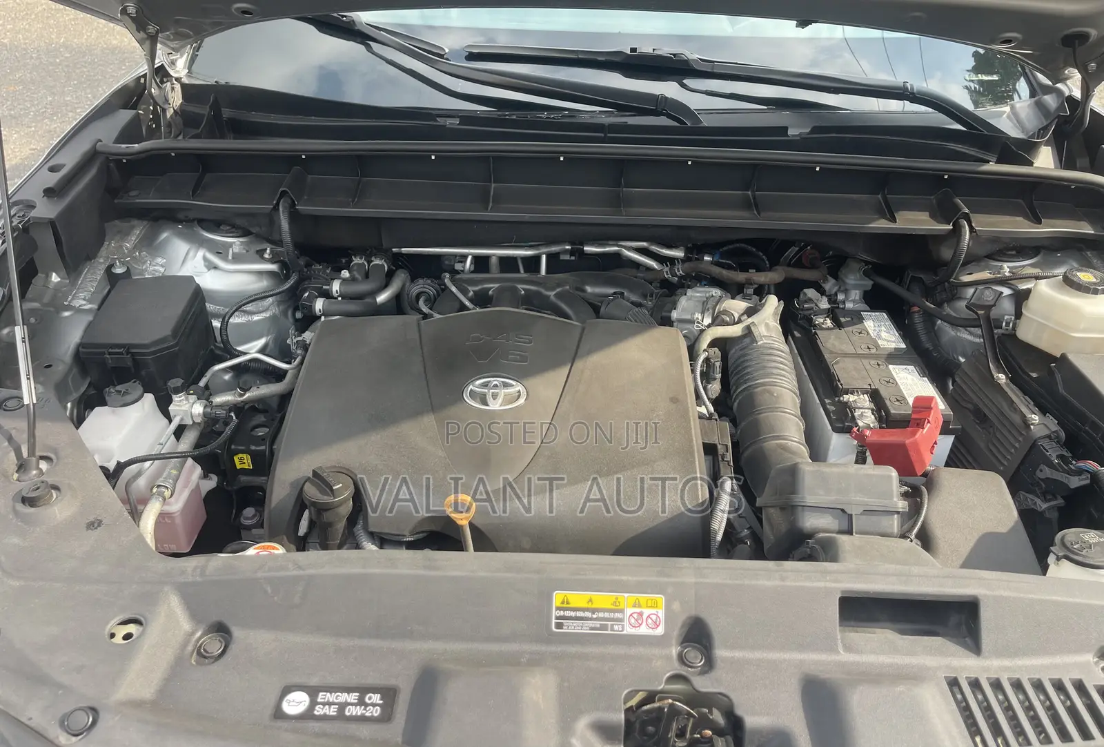 Toyota Highlander 2022 Silver