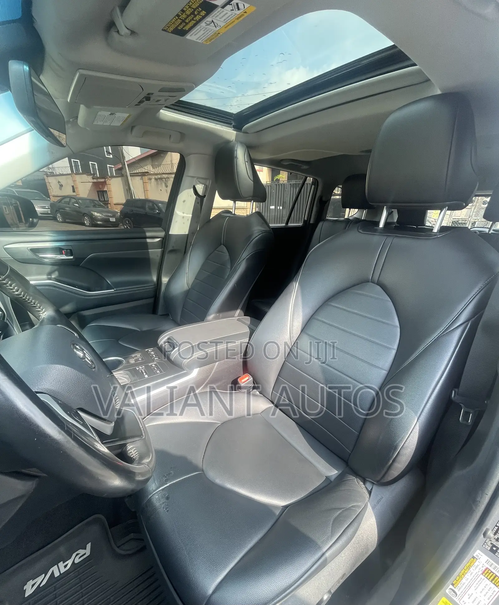 Toyota Highlander 2022 Silver