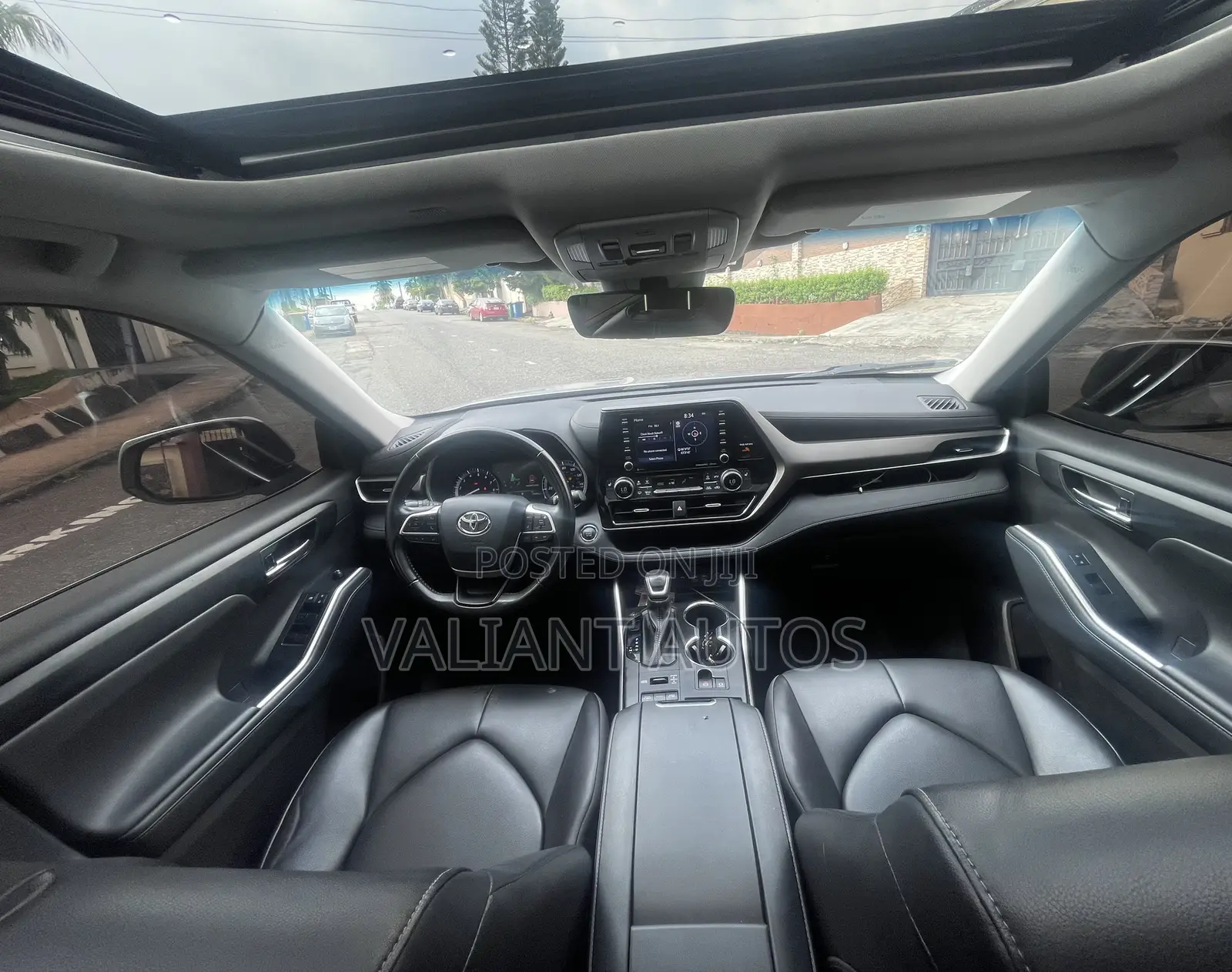 Toyota Highlander 2022 Silver