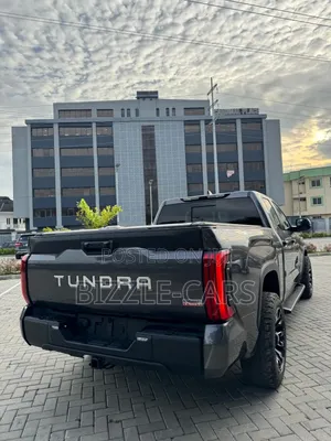 Toyota Tundra 2024 Gray