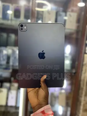 Apple iPad Pro 13 (2024) 128 GB Black