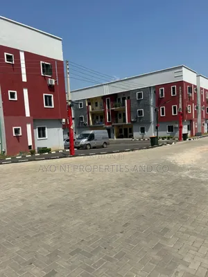 2bdrm Block of Flats in Greenwich Estate for sale