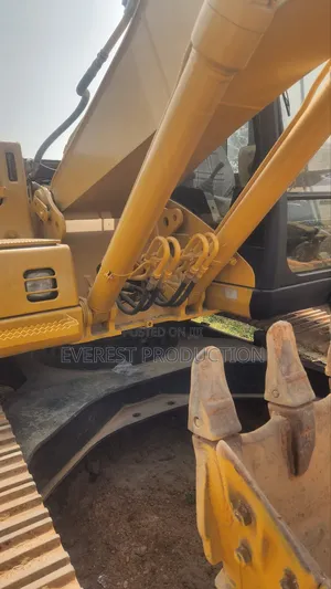 Cat Escavator