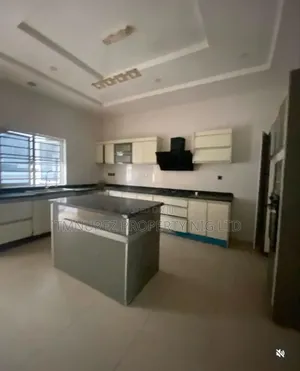 Studio Apartment in Osapa London, Chevron for rent