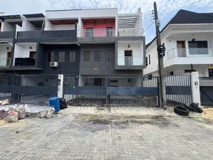 4bdrm Duplex in Idado for sale