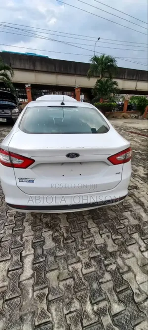 Ford Fusion SE 2013 White