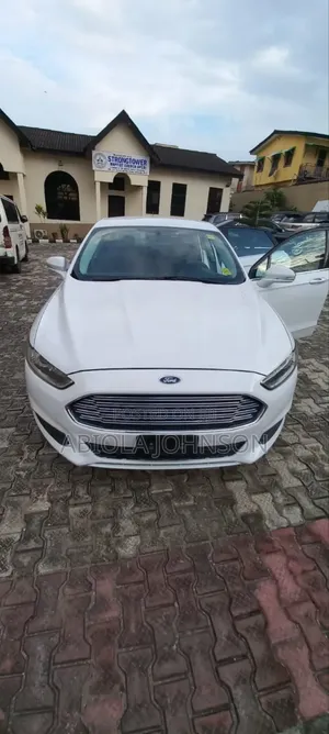 Ford Fusion SE 2013 White