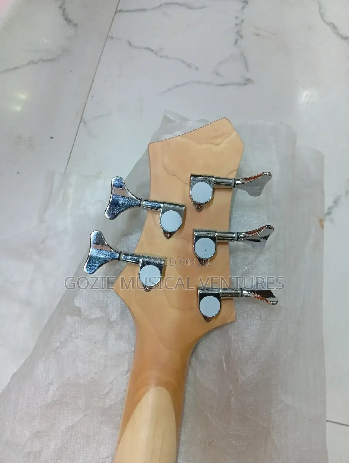 Fender Five String Active Bass Electric Guitar 
