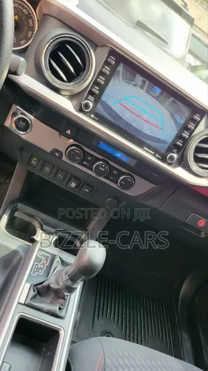 Toyota Tacoma 2023 Silver