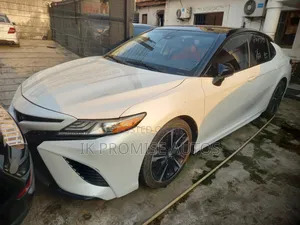 Toyota Camry 2019 White