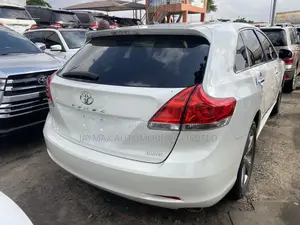 Toyota Venza V6 AWD 2012 White