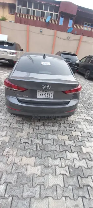 Hyundai Elantra Limited 2018 Silver