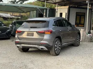 Mercedes-Benz GLA 250 2021 Gray