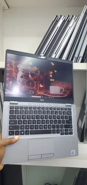 Laptop Dell Latitude 5310 16GB Intel Core I7 SSD 256GB