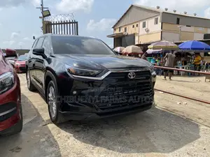 Toyota Highlander Platinum AWD 2024 Black