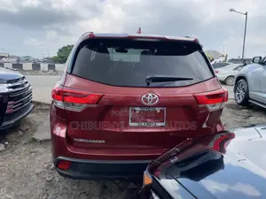 Toyota Highlander Limited 4x4 V6 (3.5L 6cyl 8A) 2018 Red
