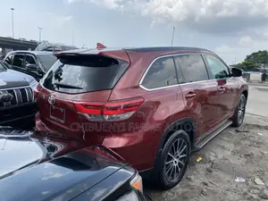 Toyota Highlander Limited 4x4 V6 (3.5L 6cyl 8A) 2018 Red