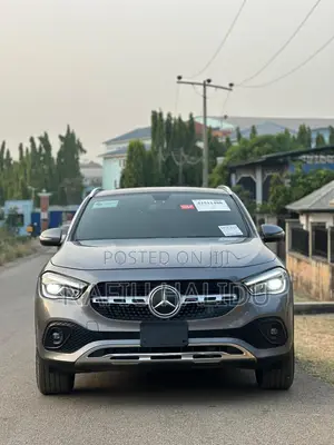 Mercedes-Benz GLA 250 2021 Gray