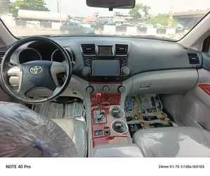 Toyota Highlander 2008 Red
