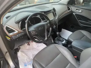 Hyundai Santa Fe Limited 4dr SUV (3.3L 6cyl 6A) 2015 Gray