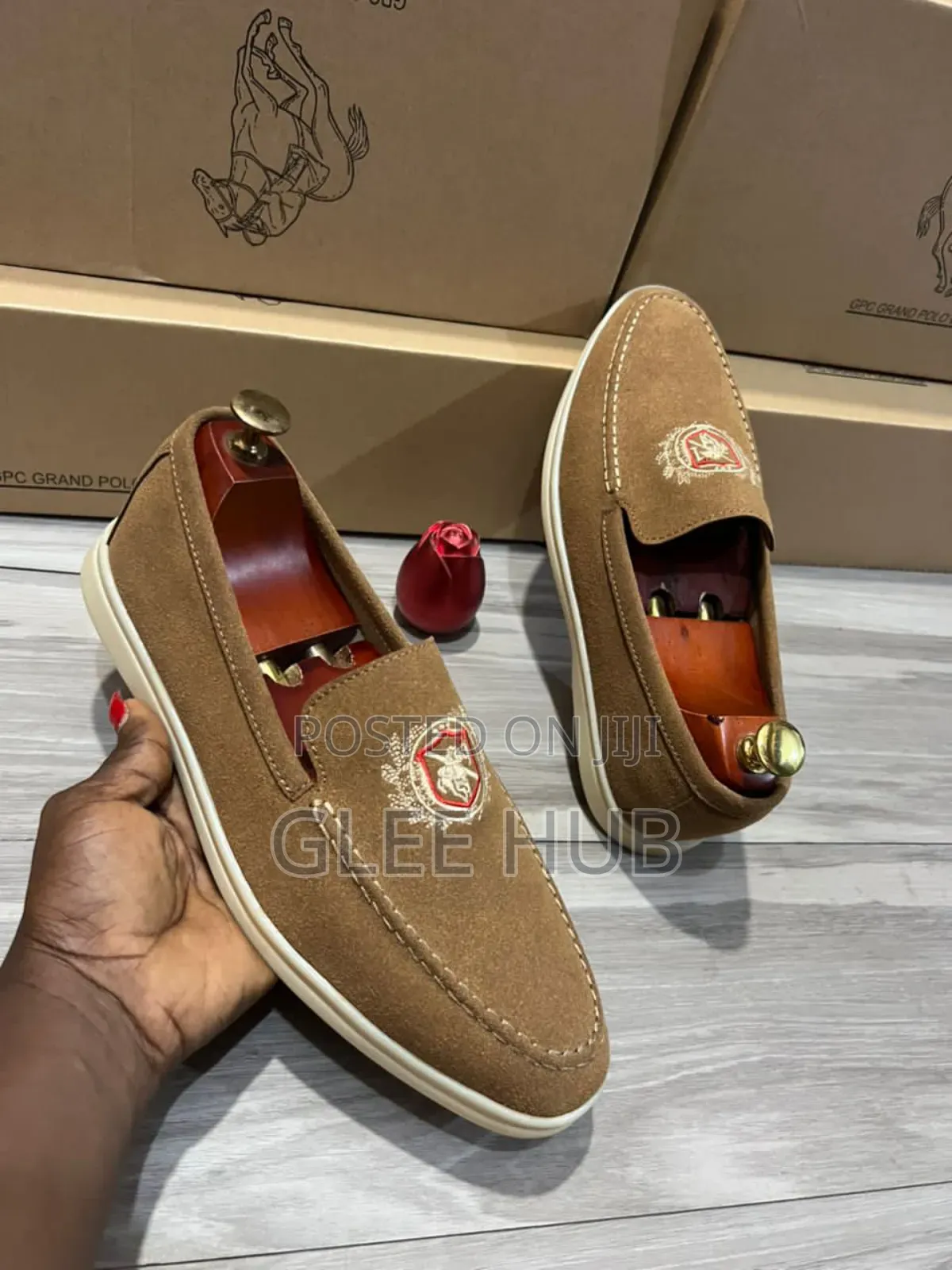 Dry Suede Flat Shoes