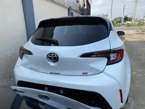 Toyota Corolla Hatchback XSE 2023 White