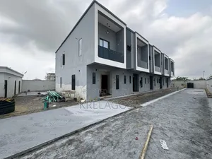 4bdrm Duplex in Ogombo for sale