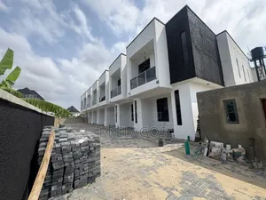 4bdrm Duplex in Ogombo for sale